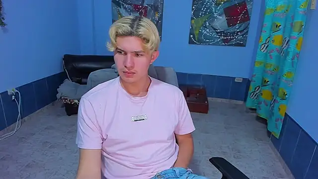 Snapshot of patrik_027 chatting on 11-16-25, 07:52 patrik 027 online show from 11-16-25, 07:52