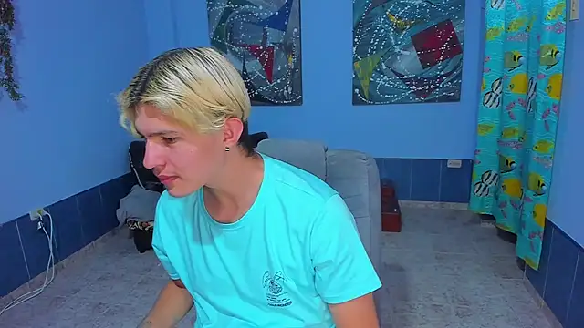 Snapshot of patrik_027 chatting on 11-19-25, 07:36 patrik 027 online show from 11-19-25, 07:36