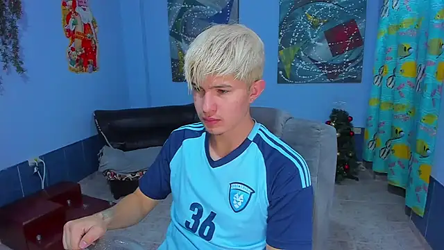 Snapshot of patrik_027 chatting on 12-16-25, 06:57 patrik 027 online show from 12-16-25, 06:57