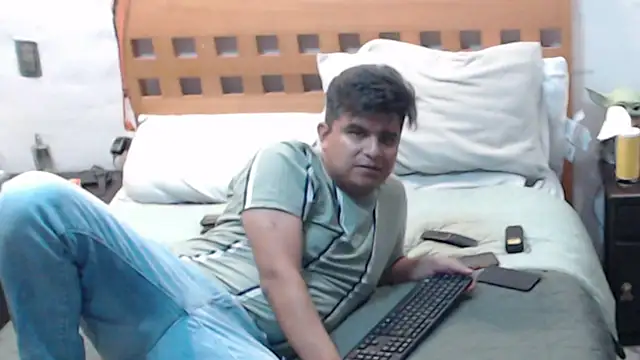 Snapshot of thor000089 chatting on 12-11-24, 02:30 thor000089 online show from 12-11-24, 02:30
