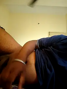 Snapshot of Mallupaiyanaachu chatting on 11-11-25, 03:28 Mallupaiyanaachu online show from 11-11-25, 03:28