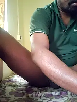 Snapshot of Mallupaiyanaachu chatting on 11-29-25, 09:45 Mallupaiyanaachu online show from 11-29-25, 09:45