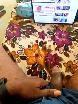 Snapshot of Mallupaiyanaachu chatting on 01-09-26, 03:42 Mallupaiyanaachu online show from 01-09-26, 03:42