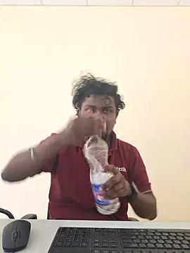 Snapshot of Mallupaiyanaachu chatting on 01-18-26, 09:57 Mallupaiyanaachu online show from 01-18-26, 09:57