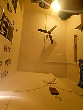 Snapshot of Mallupaiyanaachu chatting on 02-11-26, 05:40 Mallupaiyanaachu online show from 02-11-26, 05:40