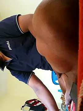 Snapshot of Mallupaiyanaachu chatting on 02-17-26, 05:26 Mallupaiyanaachu online show from 02-17-26, 05:26