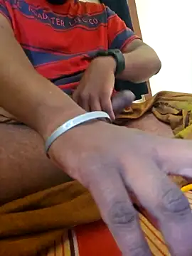 Snapshot of Mallupaiyanaachu chatting on 02-27-26, 05:40 Mallupaiyanaachu online show from 02-27-26, 05:40