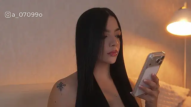 Snapshot of sarah_hiill chatting on 02-19-26, 12:06 sarah hiill online show from 02-19-26, 12:06