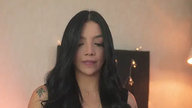 sarah hiill online show from 04-27-26, 09:46