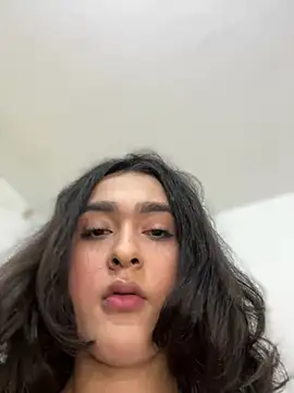 Snapshot of MiahWindsor chatting on 03-16-25, 05:17 MiahWindsor online show from 03-16-25, 05:17