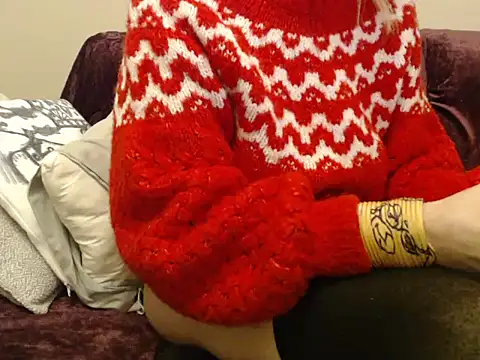 Snapshot of Galadriel chatting on 02-26-26, 04:39 Galadriel online show from 02-26-26, 04:39