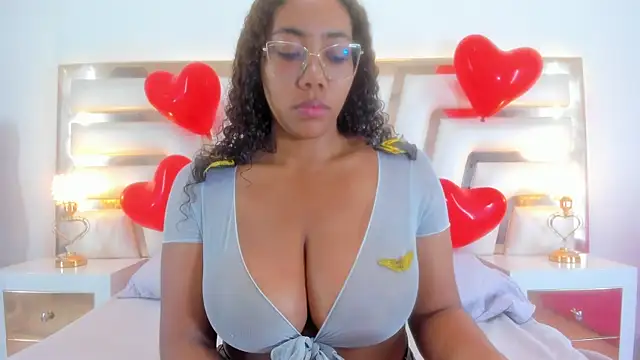 Snapshot of Aisharhodes00 chatting on 02-15-25, 01:49 Aisharhodes00 online show from 02-15-25, 01:49