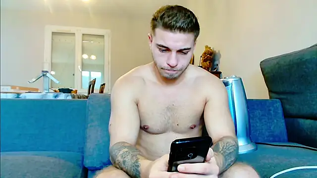 Snapshot of Elkafit28 chatting on 01-21-25, 11:24 Elkafit28 online show from 01-21-25, 11:24