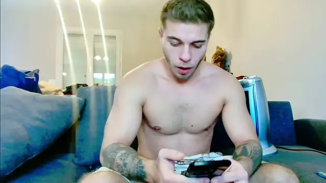 Snapshot of Elkafit28 chatting on 01-31-25, 12:51 Elkafit28 online show from 01-31-25, 12:51