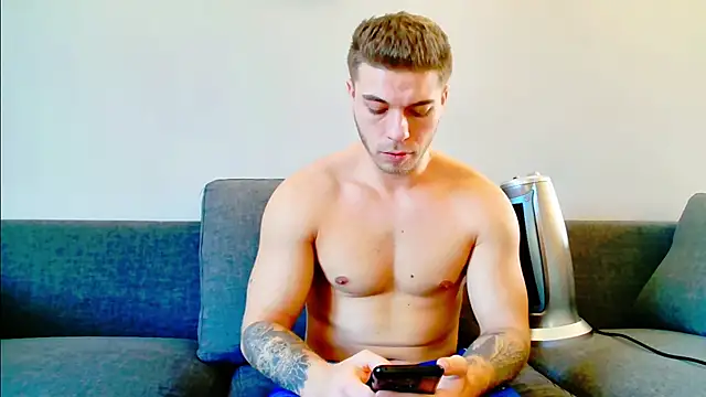 Snapshot of Elkafit28 chatting on 02-17-25, 11:13 Elkafit28 online show from 02-17-25, 11:13