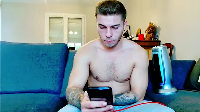 Snapshot of Elkafit28 chatting on 03-21-25, 02:07 Elkafit28 online show from 03-21-25, 02:07