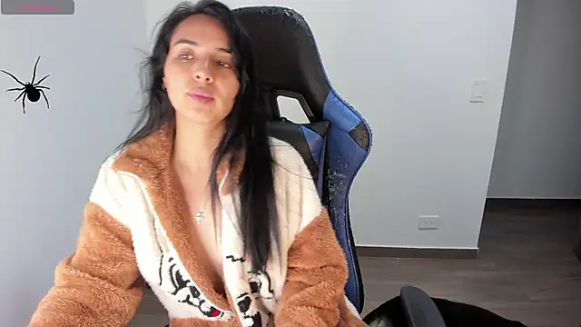 Snapshot of Miss_Nicole chatting on 10-24-25, 01:57 Miss Nicole online show from 10-24-25, 01:57