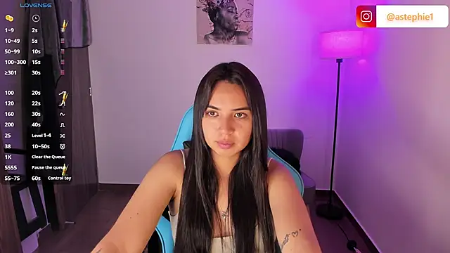 Snapshot of Miss_Nicole chatting on 03-15-26, 01:11 Miss Nicole online show from 03-15-26, 01:11