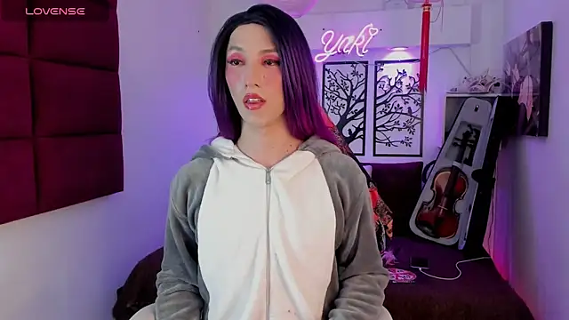 Snapshot of Yaki_Tai chatting on 03-15-25, 02:01 Yaki Tai online show from 03-15-25, 02:01