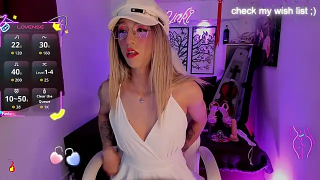 Snapshot of Yaki_Tai chatting on 09-29-25, 12:49 Yaki Tai online show from 09-29-25, 12:49