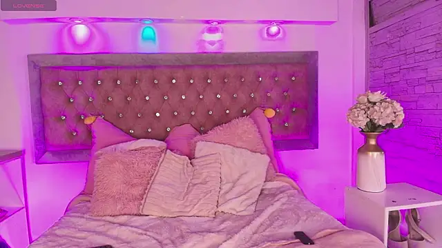 Snapshot of Yaki_Tai chatting on 03-01-26, 04:14 Yaki Tai online show from 03-01-26, 04:14