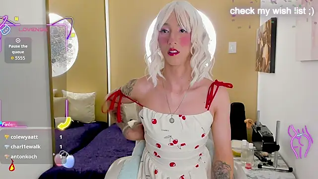 Snapshot of Yaki_Tai chatting on 03-10-26, 01:43 Yaki Tai online show from 03-10-26, 01:43