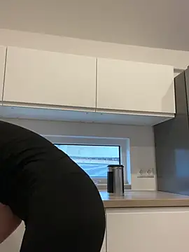 Snapshot of Suesse_Schnitte chatting on 12-10-24, 08:19 Suesse Schnitte online show from 12-10-24, 08:19