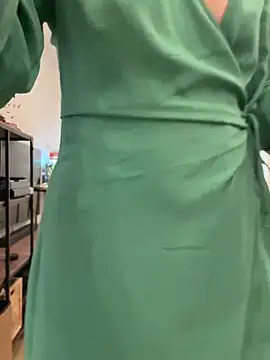 Snapshot of Suesse_Schnitte chatting on 12-11-24, 12:23 Suesse Schnitte online show from 12-11-24, 12:23