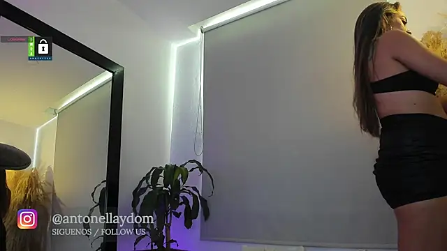 Snapshot of antonella_dom1 chatting on 11-20-25, 07:35 antonella dom1 online show from 11-20-25, 07:35