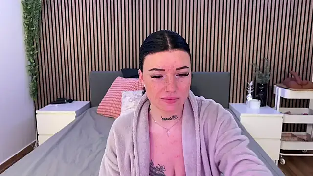 Snapshot of LizaRoxx chatting on 03-15-25, 10:24 LizaRoxx online show from 03-15-25, 10:24