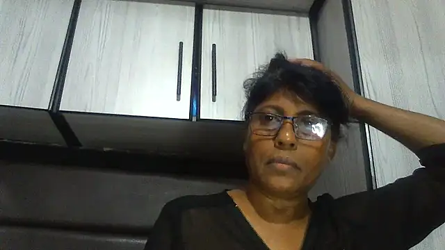 MsAttitude online show from 02-04-25, 09:38