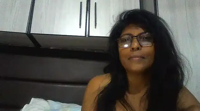 MsAttitude online show from 03-17-25, 05:27