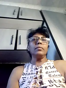 Snapshot of MsAttitude chatting on 07-24-26, 07:28 MsAttitude online show from 07-24-26, 07:28