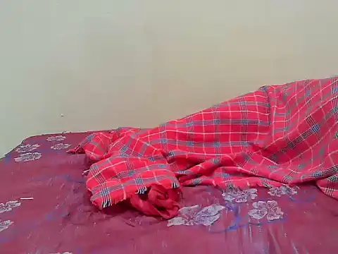 Snapshot of lovelybabra chatting on 10-12-25, 08:24 lovelybabra online show from 10-12-25, 08:24