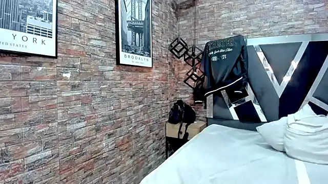 Snapshot of AcidMilo chatting on 12-06-24, 05:44 AcidMilo online show from 12-06-24, 05:44