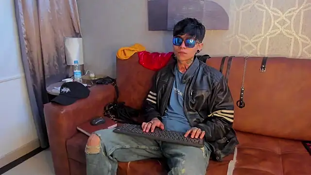 Snapshot of AcidMilo chatting on 12-07-24, 02:46 AcidMilo online show from 12-07-24, 02:46