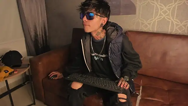 Snapshot of AcidMilo chatting on 12-12-24, 05:42 AcidMilo online show from 12-12-24, 05:42