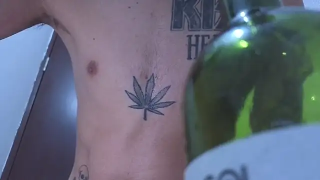 Snapshot of AcidMilo chatting on 02-12-25, 10:48 AcidMilo online show from 02-12-25, 10:48