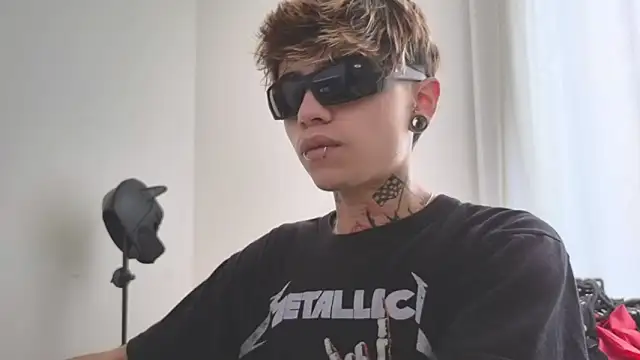 Snapshot of AcidMilo chatting on 03-03-25, 09:05 AcidMilo online show from 03-03-25, 09:05