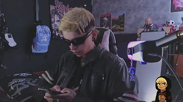 Snapshot of AcidMilo chatting on 02-02-26, 06:06 AcidMilo online show from 02-02-26, 06:06