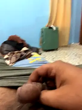 Snapshot of Mushroomhead69 chatting on 11-07-25, 03:28 Mushroomhead69 online show from 11-07-25, 03:28