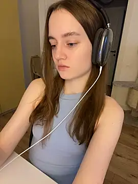 Snapshot of malyshhka chatting on 12-10-24, 07:58 malyshhka online show from 12-10-24, 07:58