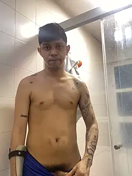 Snapshot of tonysexyboy chatting on 01-20-25, 10:15 tonysexyboy online show from 01-20-25, 10:15