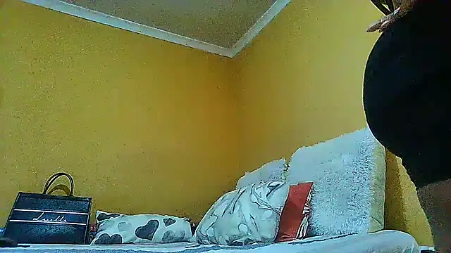 Snapshot of Charlie-Crawford chatting on 03-05-25, 03:18 Charlie-Crawford online show from 03-05-25, 03:18