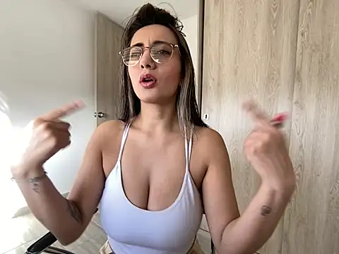 Snapshot of Anny_Moore09 chatting on 12-18-25, 12:55 Anny Moore09 online show from 12-18-25, 12:55