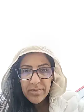 Snapshot of alma_blue chatting on 01-26-25, 04:51 alma blue online show from 01-26-25, 04:51