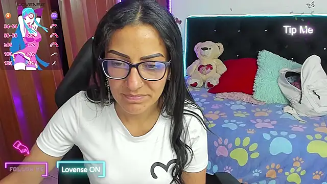 Snapshot of alma_blue chatting on 10-17-25, 10:12 alma blue online show from 10-17-25, 10:12