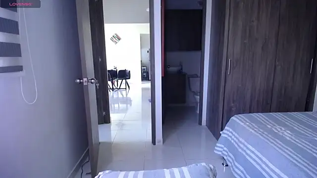 Snapshot of amyharlow_1 chatting on 04-01-26, 01:41 amyharlow 1 online show from 04-01-26, 01:41