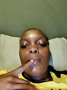 Snapshot of EbonyBuu chatting on 04-04-26, 06:49 EbonyBuu online show from 04-04-26, 06:49