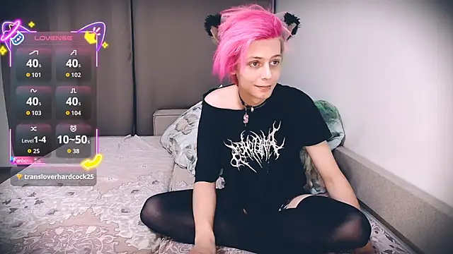 Littlepinkcat online show from 07-31-26, 11:48